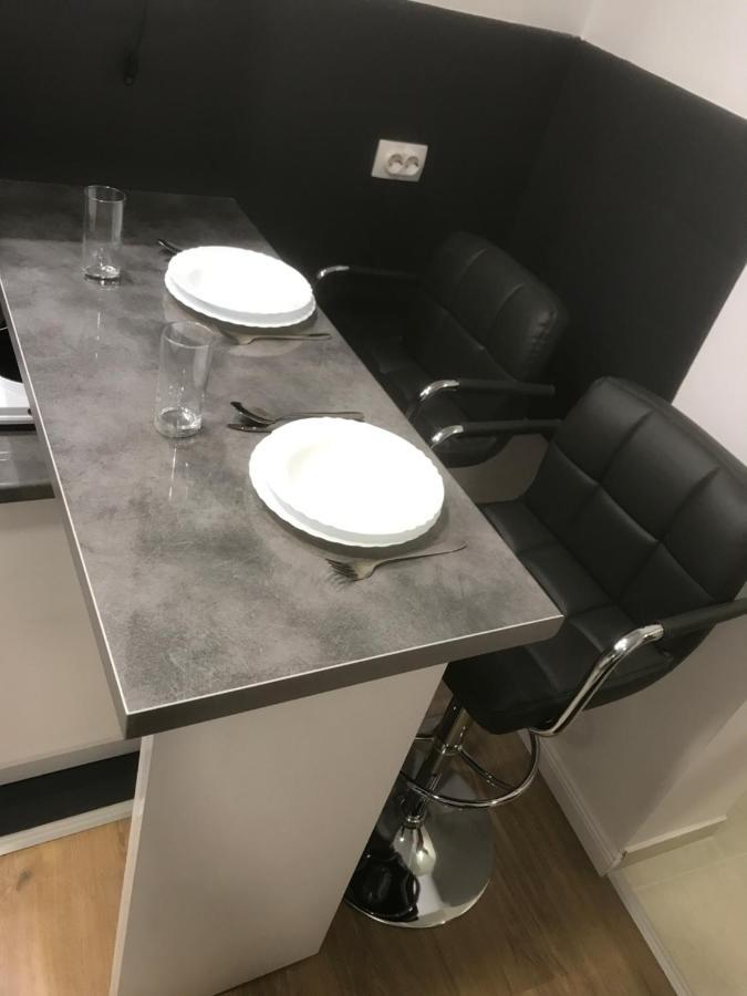 Apartman Kristina Free Parking Нови Сад Екстериор снимка