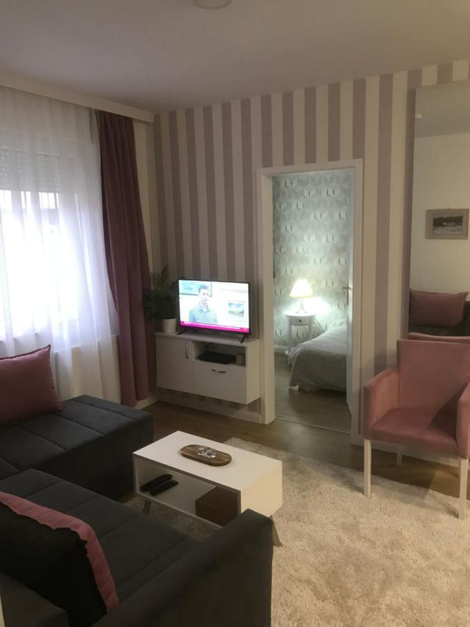 Apartman Kristina Free Parking Нови Сад Екстериор снимка
