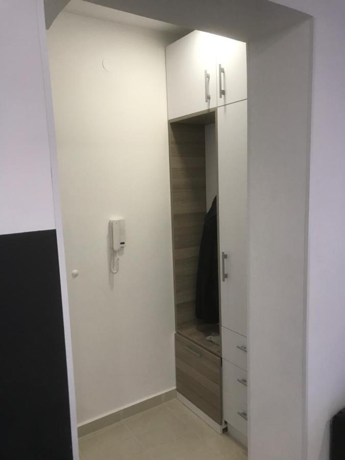 Apartman Kristina Free Parking Нови Сад Екстериор снимка