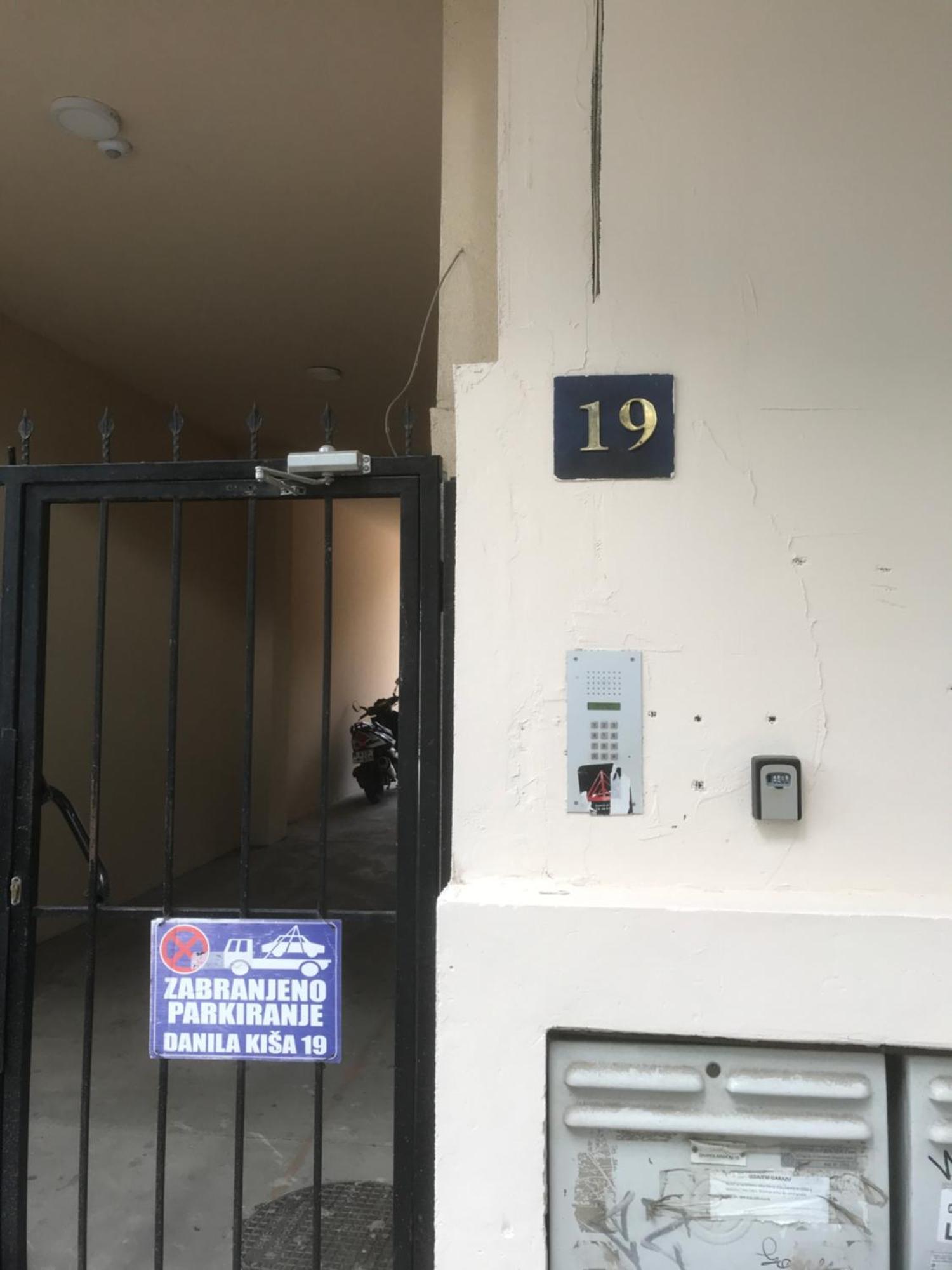Apartman Kristina Free Parking Нови Сад Екстериор снимка